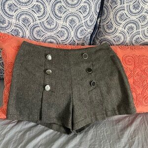 Chic High Waist Women's Shorts in Gray size m